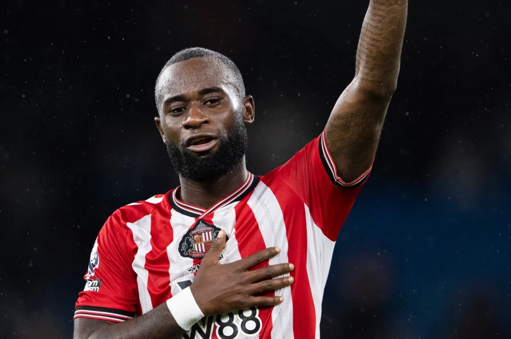 Liverpool in talks with Sunderland to sign Lutsharel Geertruida - Binge Football